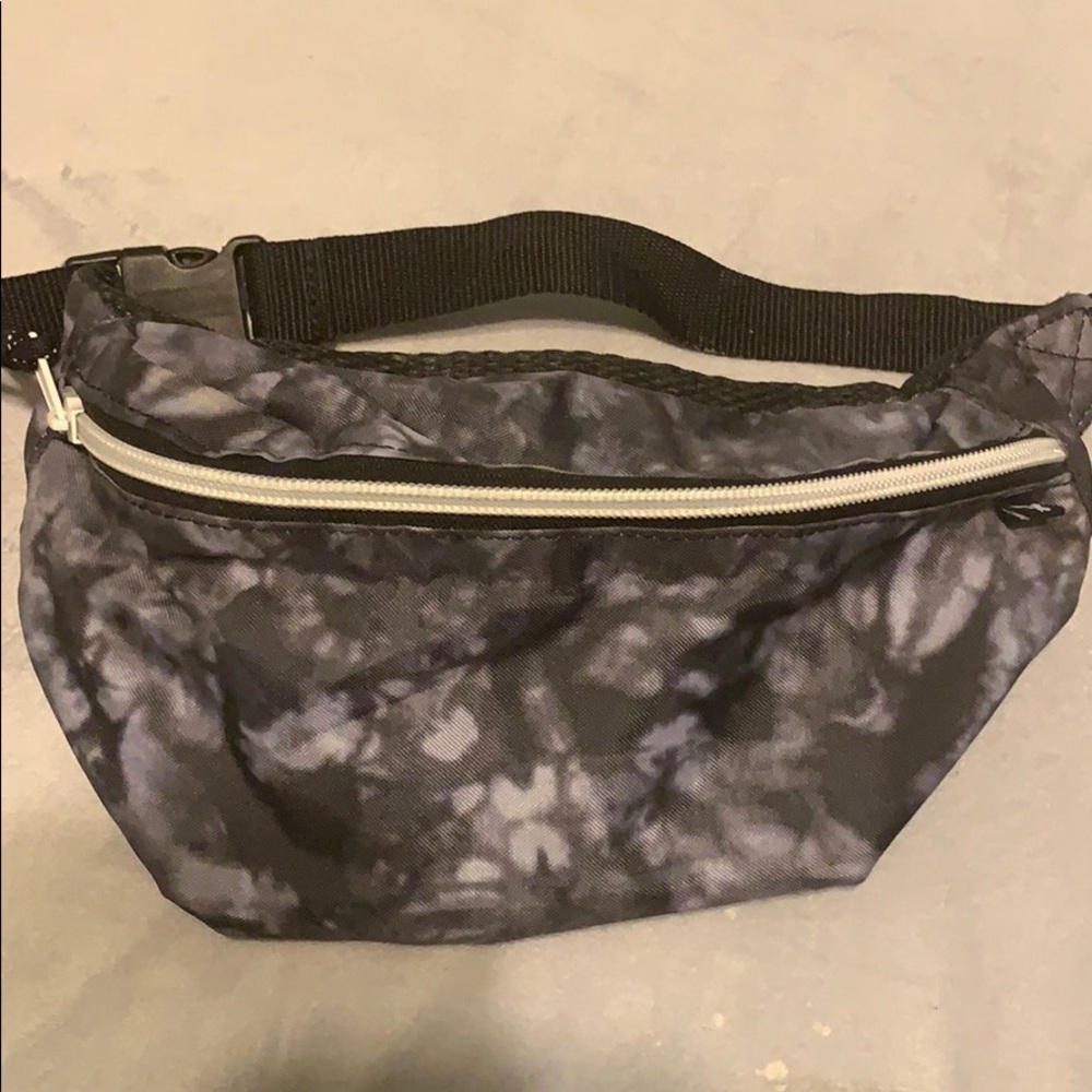 American Eagle Fanny Pack
